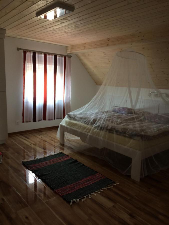 Ferienwohnung Bella Badacsony Apartmanhaz Badacsonytomaj Exterior foto